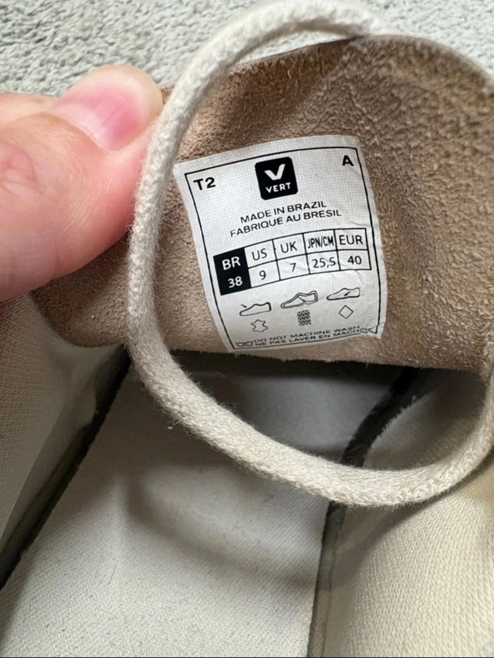 Veja Vert size 9 Low-Top Sneakers in Cream, Pastel Pink, Mint & Light Blue